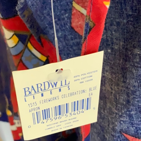 NWT! Fireworks Celebration Apron - Picture 2 of 3